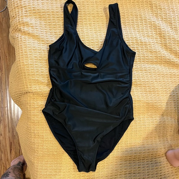 1 black,1 butterfly design one piece and 1 high waisted bottom - Picture 2 of 10